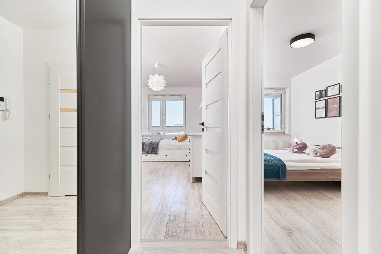 Exclusive Apartments Teczowa With Underground Parking By Noclegi Renters Breslavia Exterior foto
