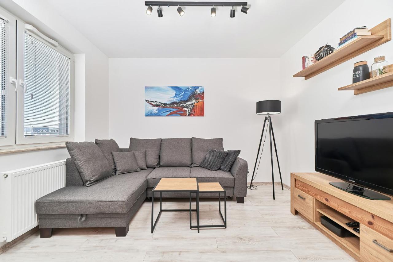 Exclusive Apartments Teczowa With Underground Parking By Noclegi Renters Breslavia Exterior foto