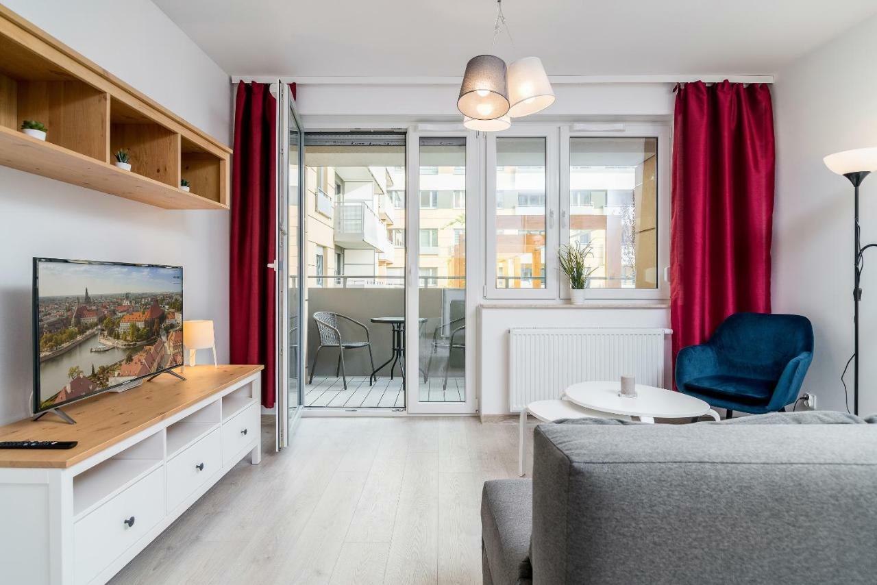 Exclusive Apartments Teczowa With Underground Parking By Noclegi Renters Breslavia Exterior foto