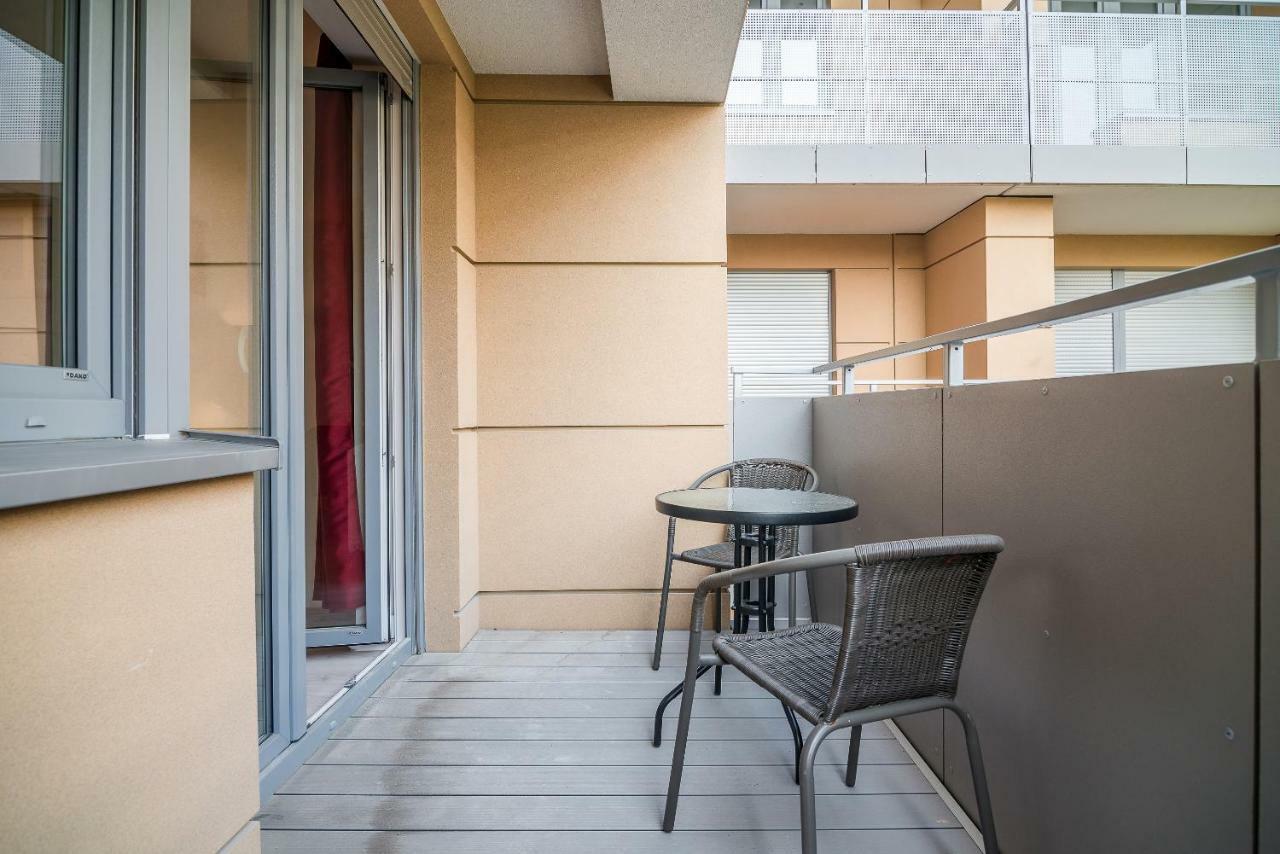 Exclusive Apartments Teczowa With Underground Parking By Noclegi Renters Breslavia Exterior foto