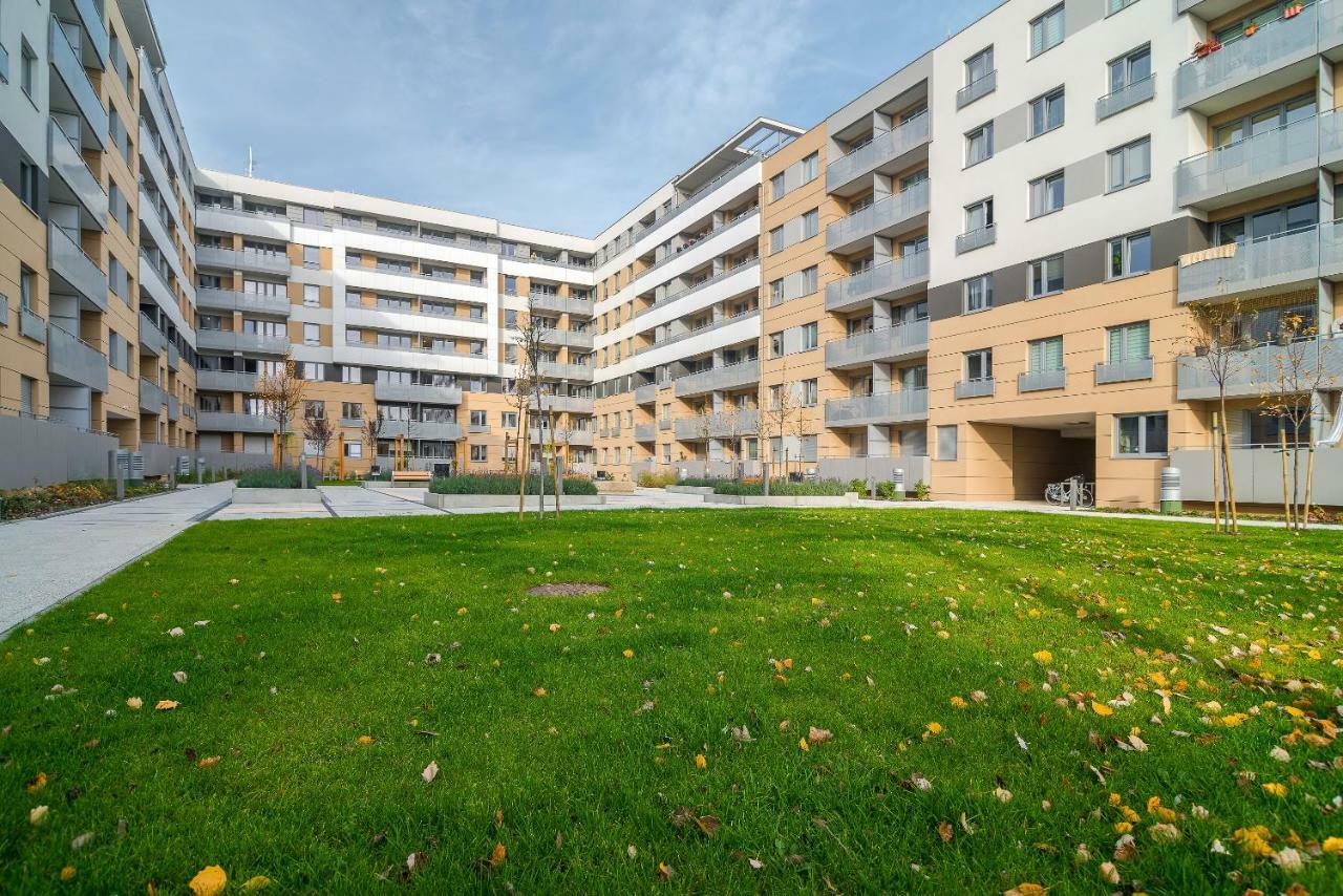 Exclusive Apartments Teczowa With Underground Parking By Noclegi Renters Breslavia Exterior foto