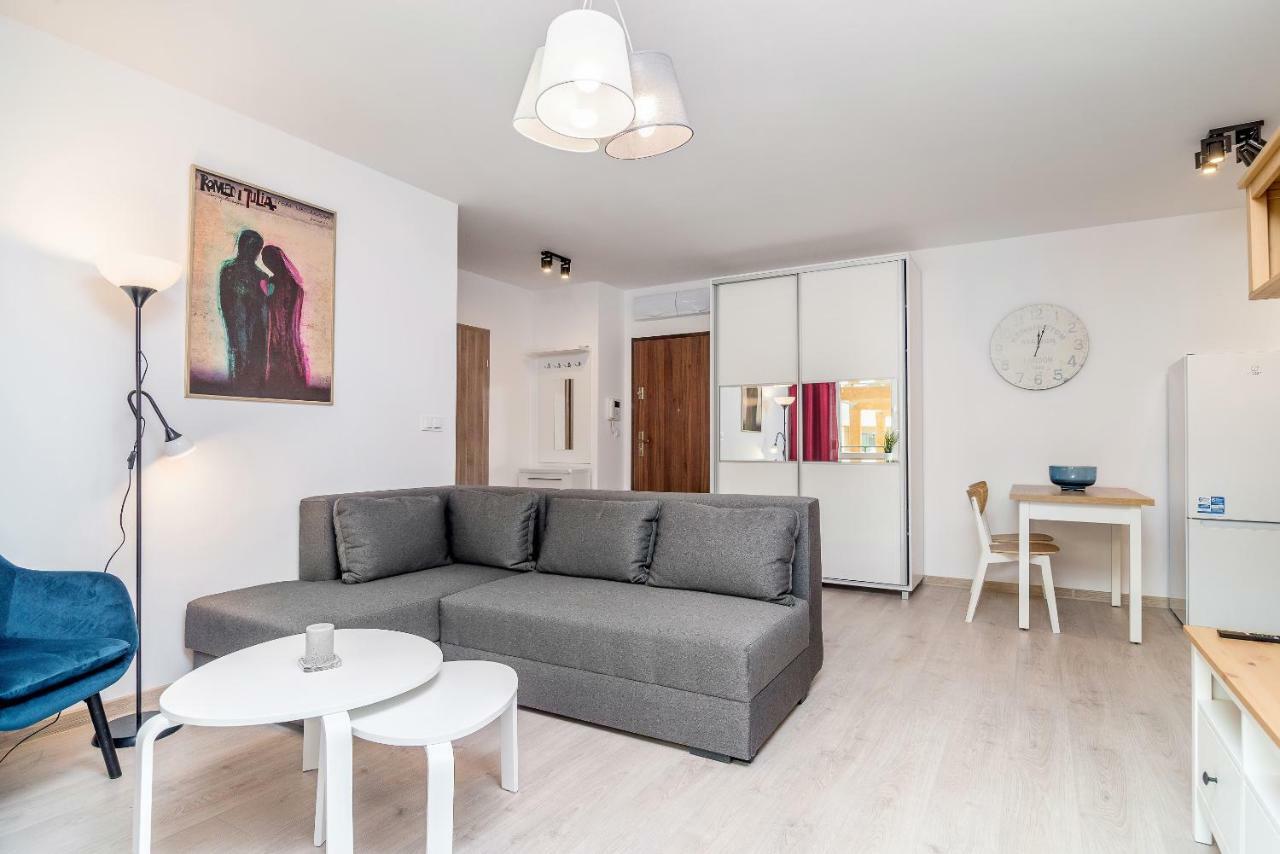 Exclusive Apartments Teczowa With Underground Parking By Noclegi Renters Breslavia Exterior foto